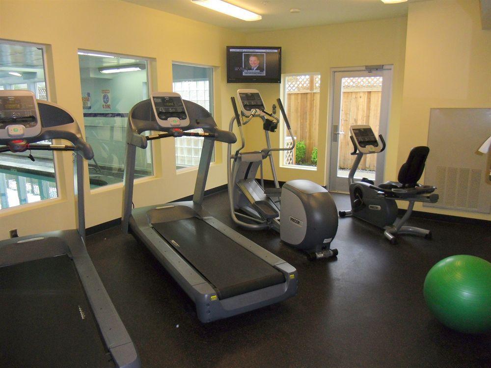Executive Residency By Western Navigator & Hotel