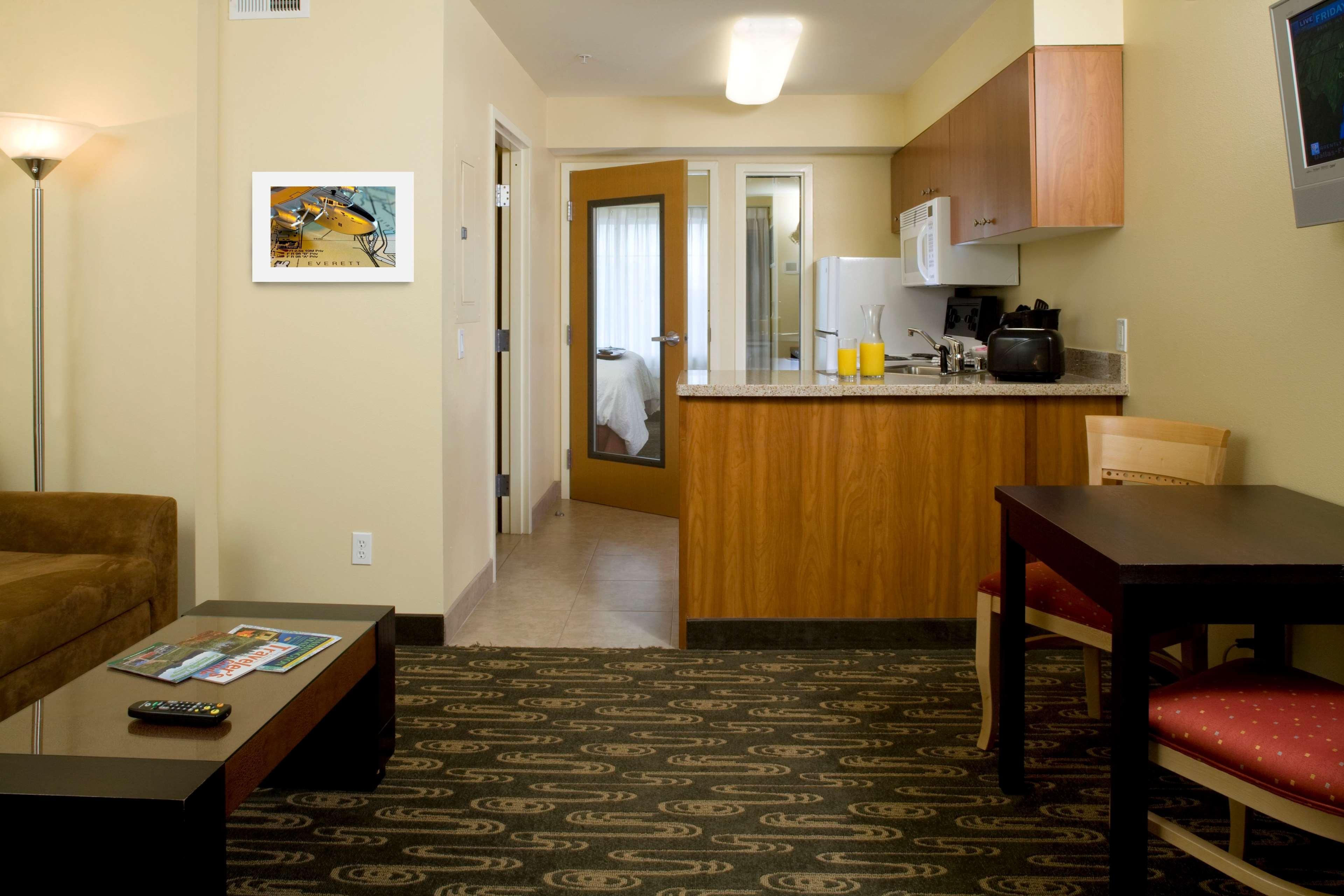 Executive Residency By Western Navigator & 3*