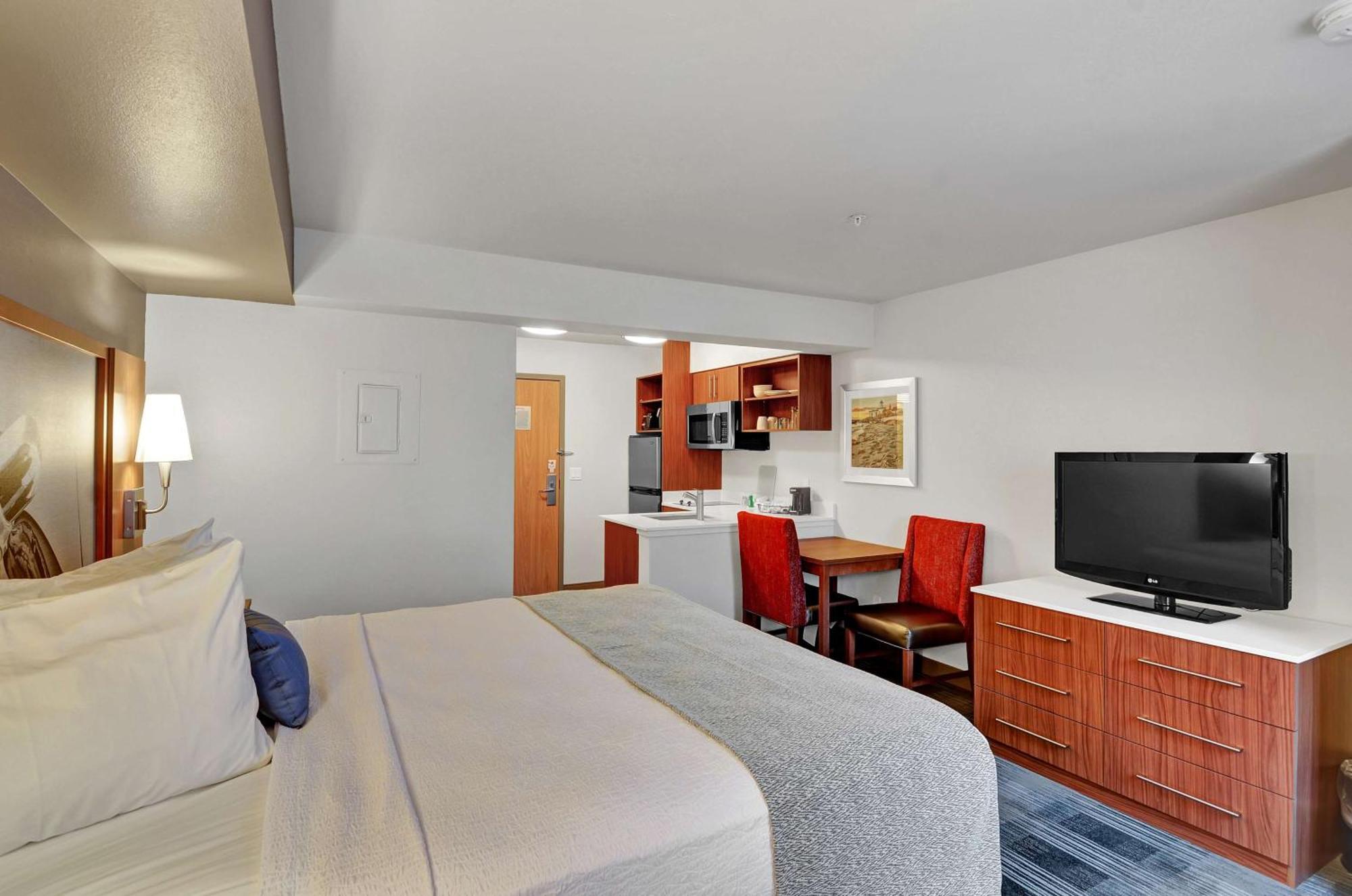 Executive Residency By Western Navigator & Hotel Everett