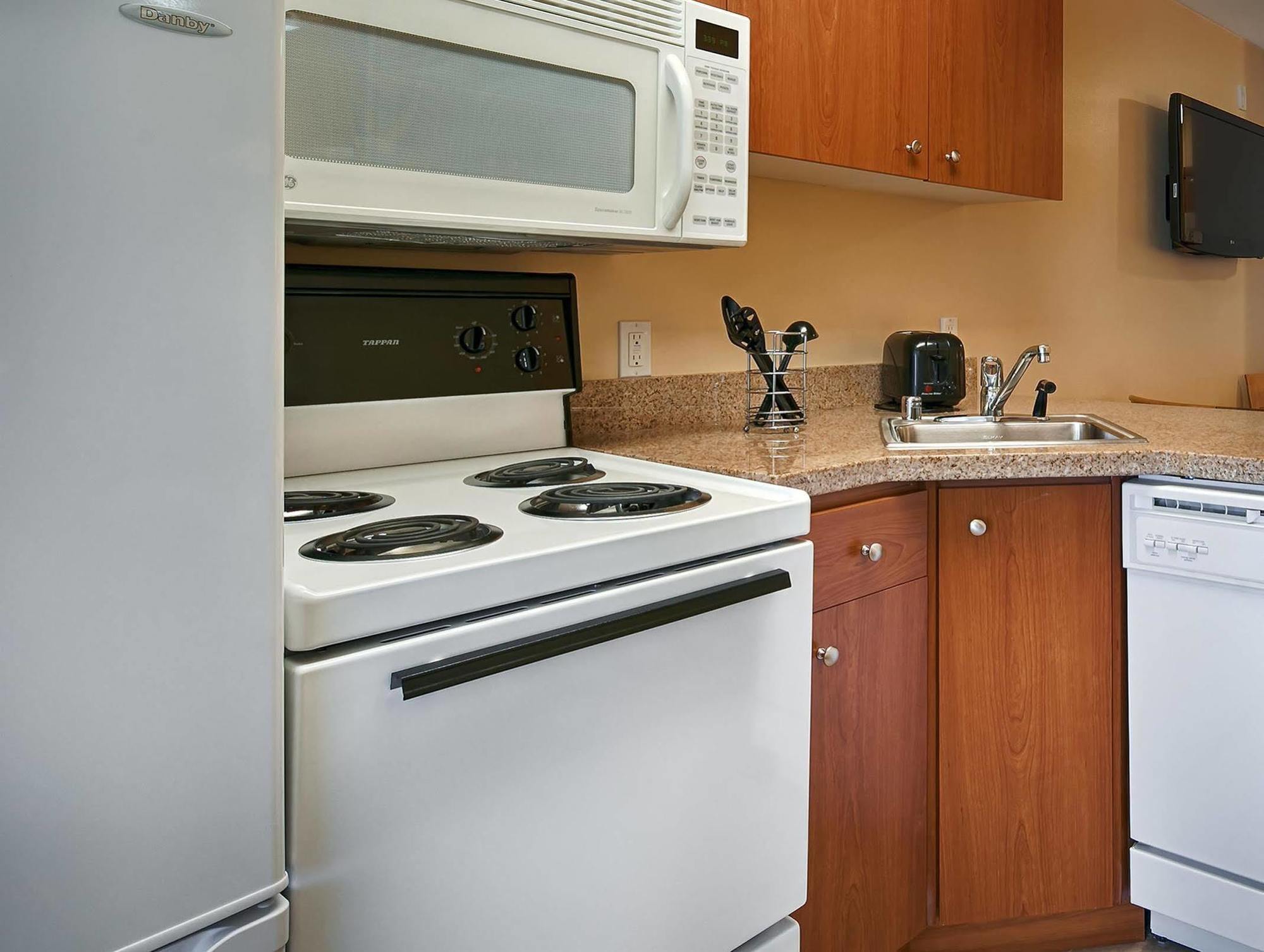 Executive Residency By Western Navigator & Hotel Everett